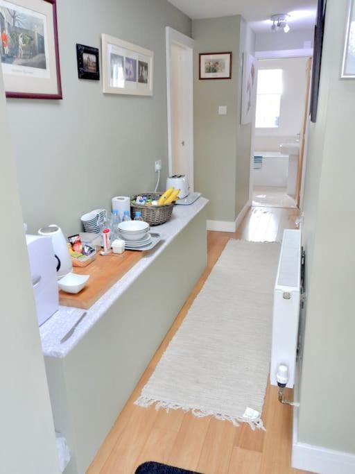 Stunning Annexe 1 Luxury Bedroom, Eating Area & Bathroom Only! Truro Exterior foto